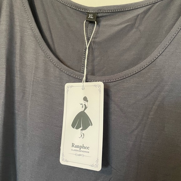 Loose fit top with hollowed out sleeves - Picture 5 of 6